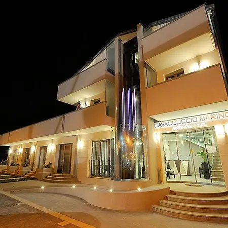 Hotel & Cavalluccio Marino 3*