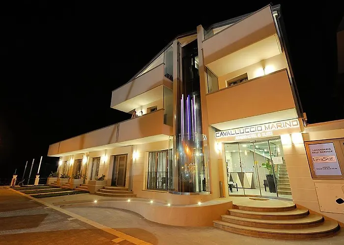 Hotel & Cavalluccio Marino 3*